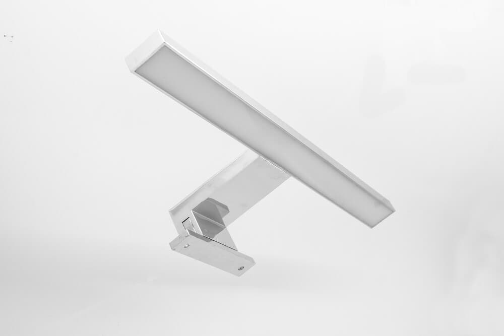 intro Basic éclairage LED 300mm IP44 220V 5W 350lm chrome