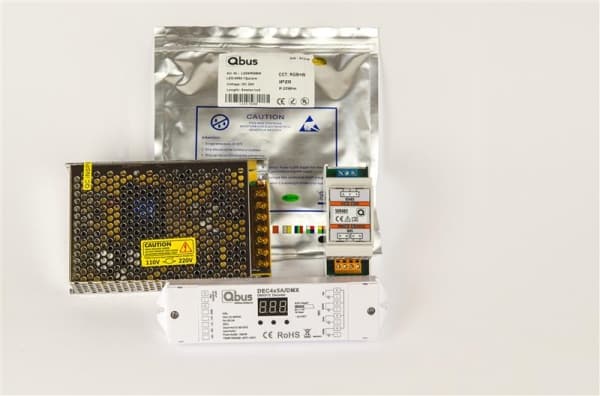Paquet avec décodeur DMX, alimentation, Ruban Led et interface Qbus - DMX