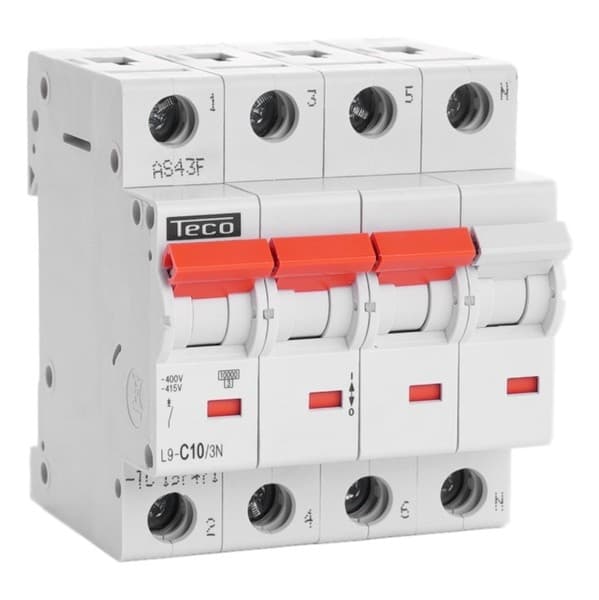 Disjoncteur 3 pôles + N 10A 10kA courbe C