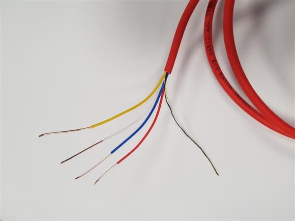 Tggf 1 x 4 x 0.8 Rouge sur bobine de 500m classe CPR: CCA s1d1a1