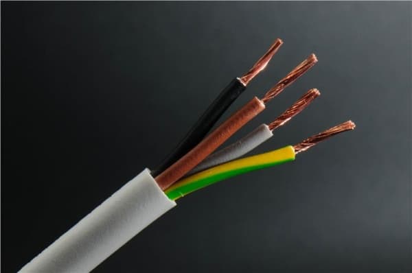 Vtmb 4 G 2.5 Blanc (H05VV-F) en rouleau de 100m