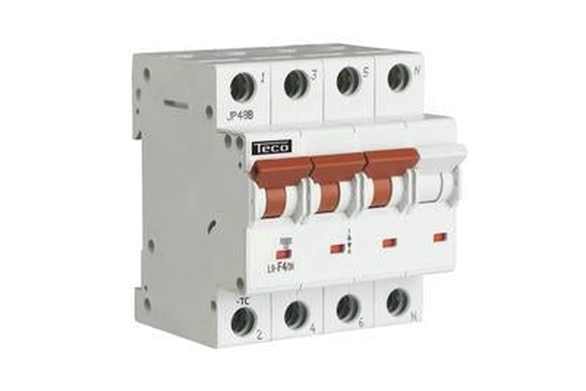 3-pole + N 16A C-curve 6kA circuit breaker