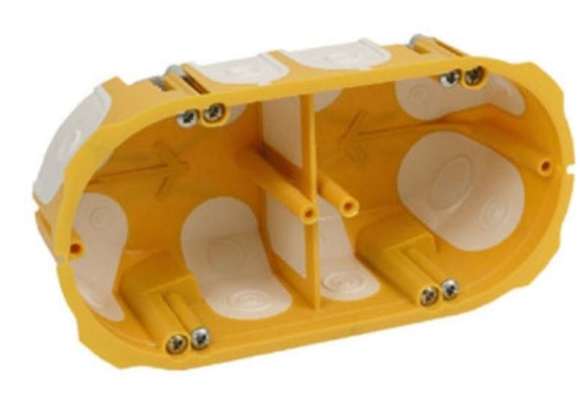 Raccord étanche pour mur creux 2 × 50 × 68 mm