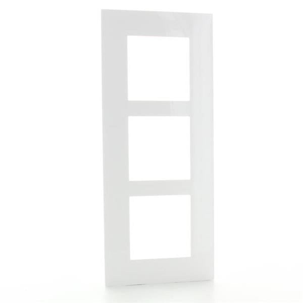 Valena plaque 3 postes vertical entraxe 57mm Blanc Chrome